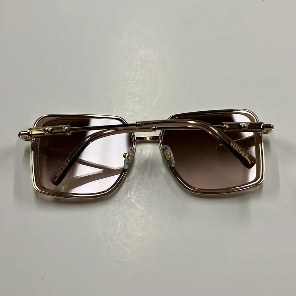 VERSACE AUTHENTIC NIB Gold Medusa Square Brown Fade Sunglasses w/Clamshell Case